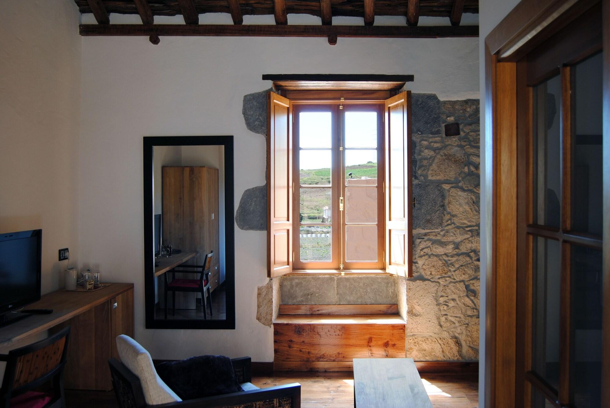 Rural El Mondalón Hotel