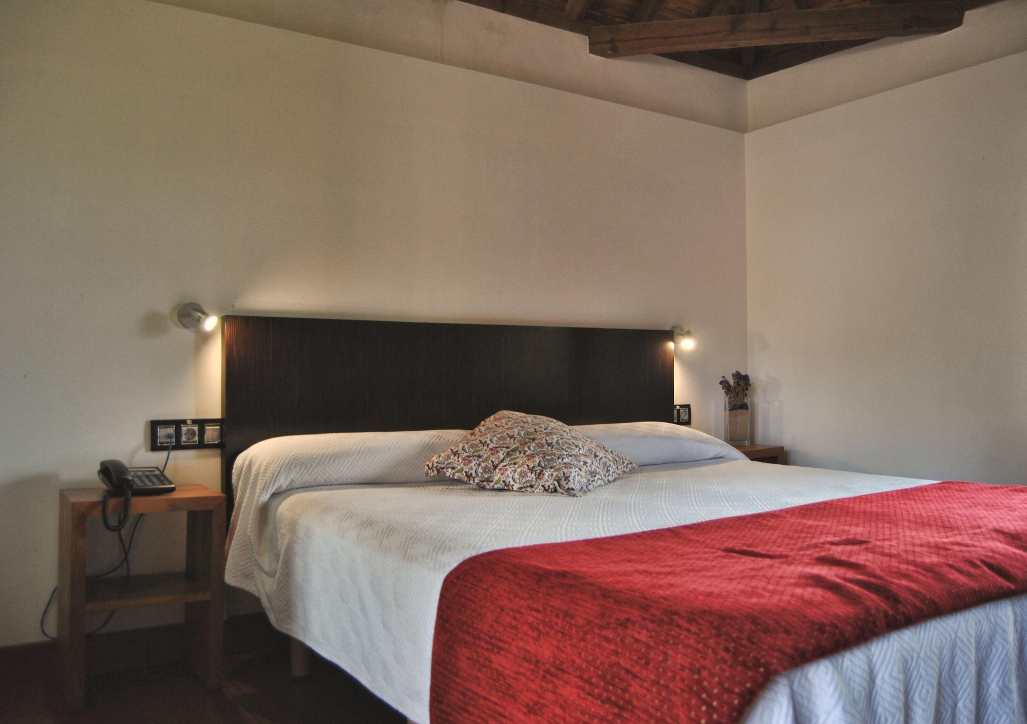 Hotel Rural El Mondalón 4*